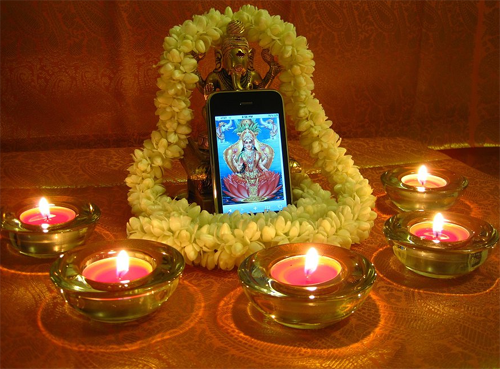 Info on Appearance Of Goddess Lakshmi,Goddess Laxmi Devi Wealth, Prayers to Goddess Lakshmi 